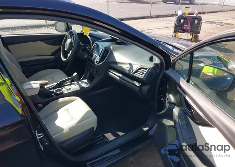 2018 Subaru Impreza 2.0I Premium из США, поврежденный, VIN 4S3GTAB60J3710707